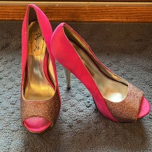 Qupid hot pink heels 7